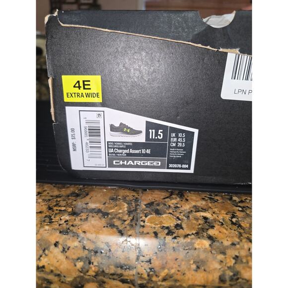 Men's UA Charged Assert size 11.5 XWide (4E) Running Shoes - Picture 6 of 7